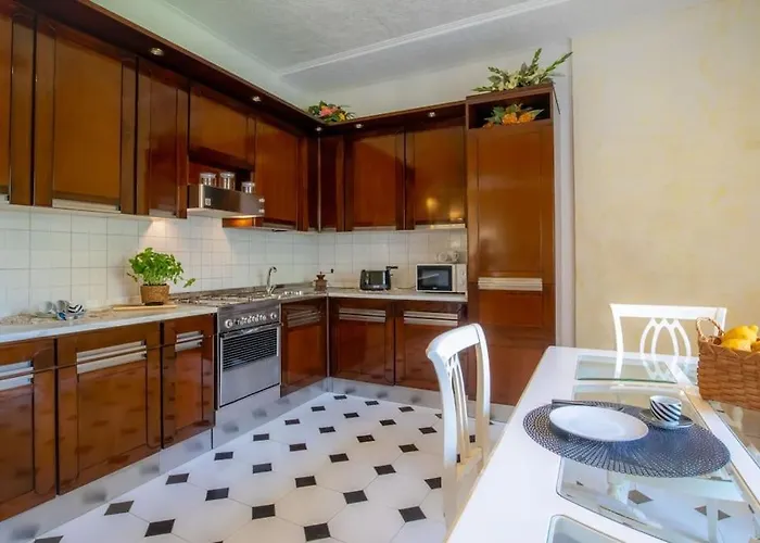 Mare In Vista Апартаменты *